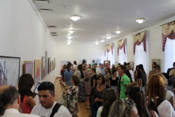 Состоялось открытие выставки санкт-петербургских художников «Я этим городом храним»