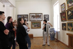 Тематическая экскурсия по Крымскому залу