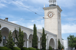 На железнодорожном вокзале Симферополя размещены информационные стенды музея