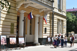 Выставка репродукций ко Дню города Симферополя
