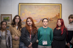 Экскурсия для участников фестиваля-конкурса «Многоцветный Крым»