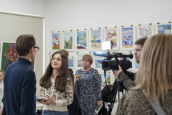 Открытие выставки детского творчества к 10-летию воссоединения Крыма с Россией