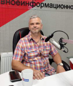 Радиоэфир о выставке к 100-летию Петра Столяренко